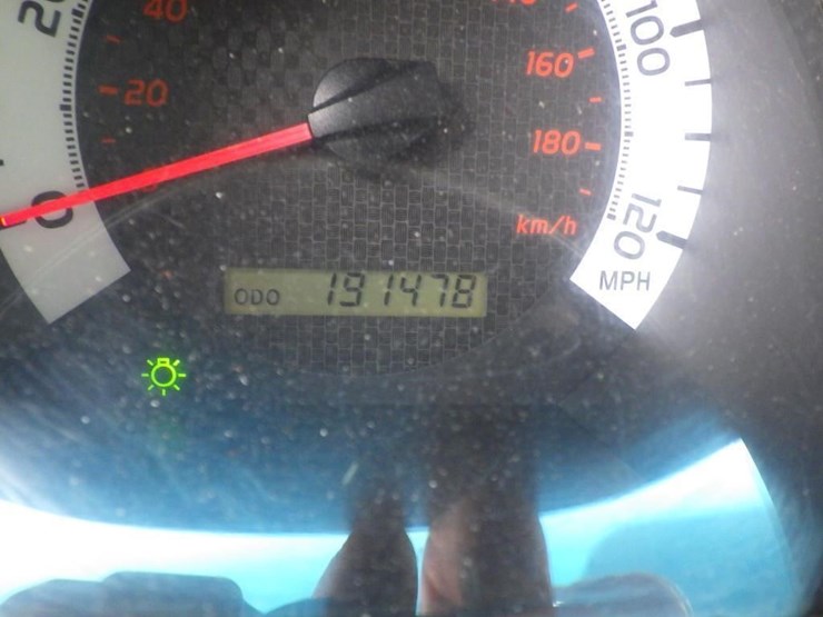 2014-toyota-tacoma-image-12