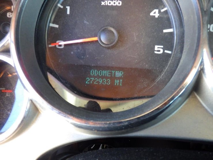 2014-chevrolet-3500hd-image-15