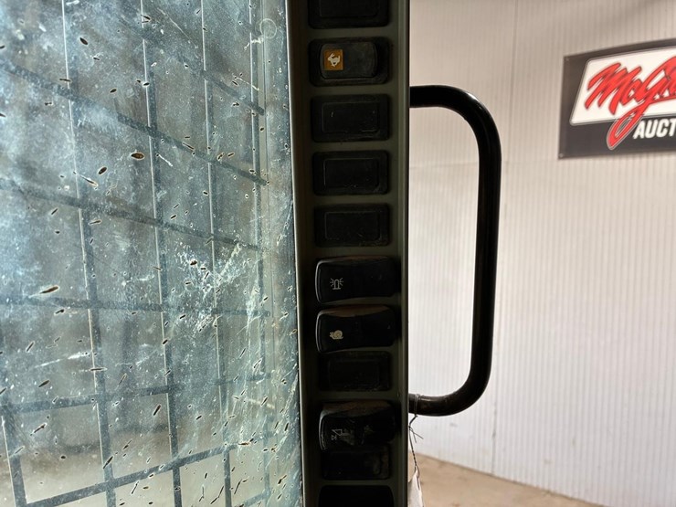 2021-case-tr270b-image-24