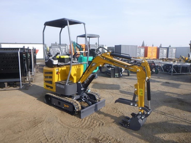 agt-mx12rx-hydraulic-excavator-image-2