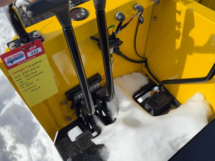 new-unused-ir-model-ird25-track-dumper,-13-hp-gas-engine,-3-speed,-hydraulic-dump-image-12