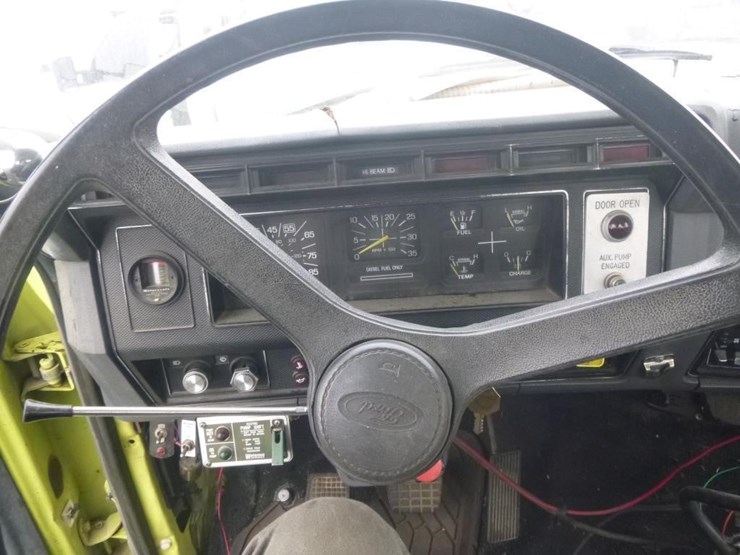 1987-ford-f8000-image-14