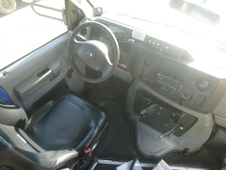 2014-ford-e450-image-8