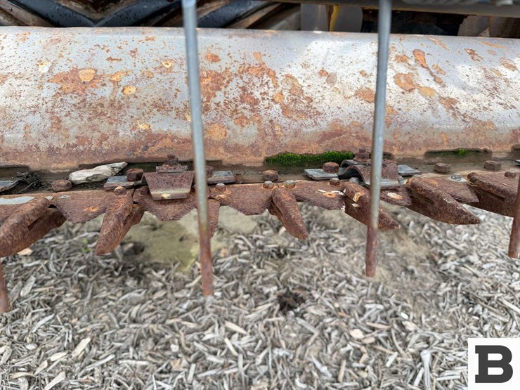 2010-new-holland-2010-image-10