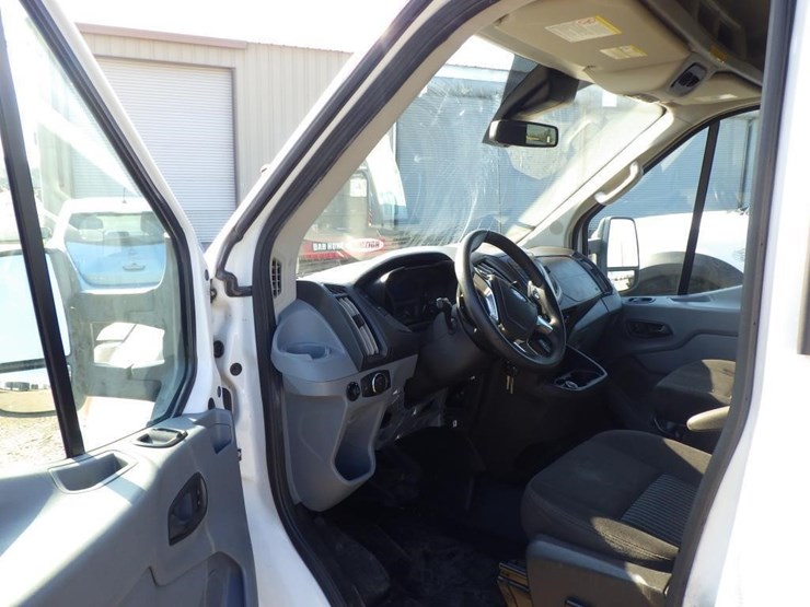 2017-ford-transit-image-5