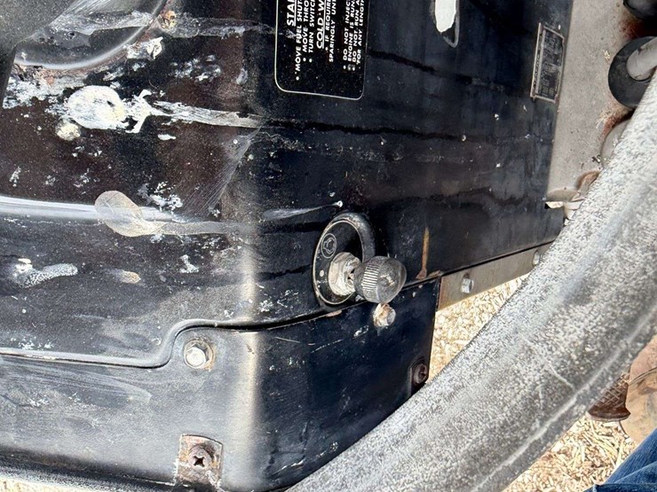 1981-massey-ferguson-275-image-35