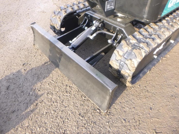 agt-qh12r-hydraulic-excavator-image-15