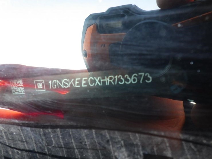 2017-chevrolet-tahoe-image-15