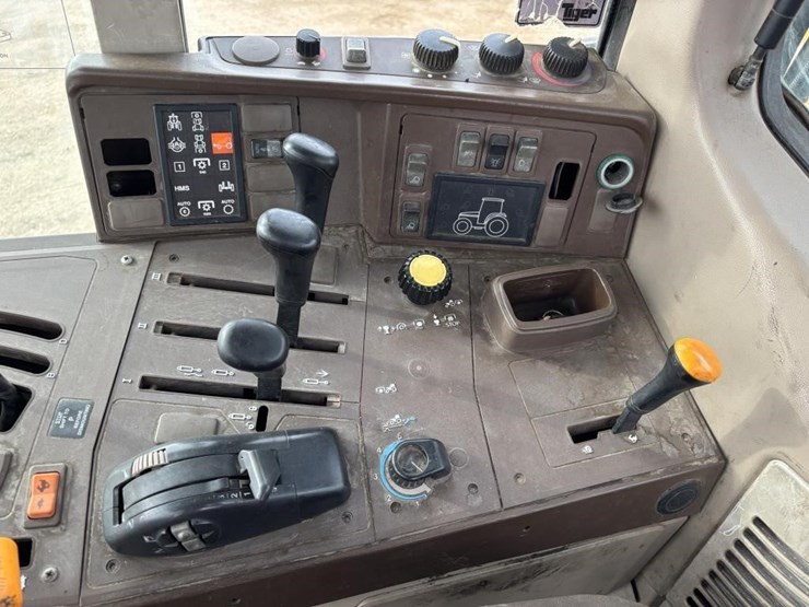 2003-john-deere-7220-image-29