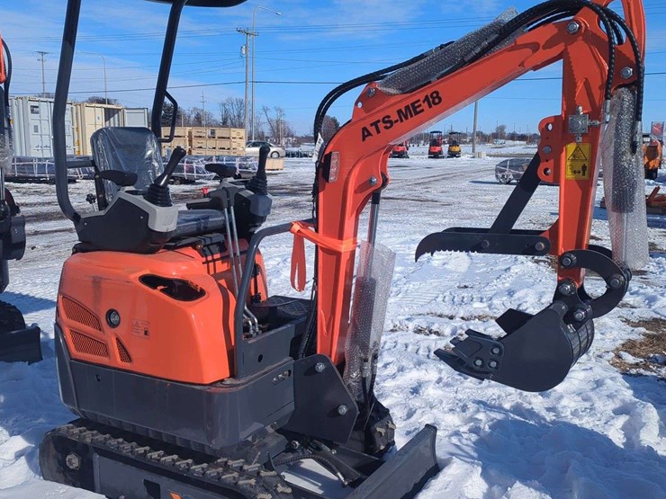 ats-power-mini-excavator-ats-me18---11.4-hp---orange-image-1