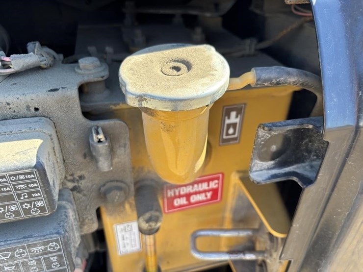 2022-caterpillar-303.5-image-46