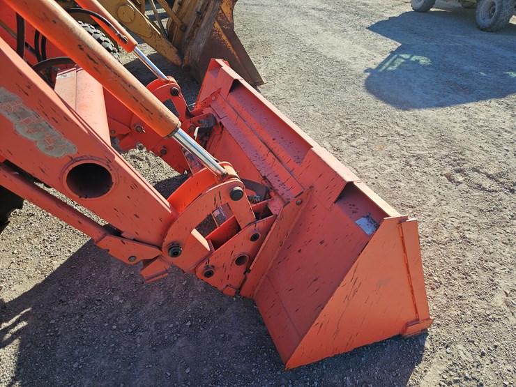 2010-kubota-m7040-image-24