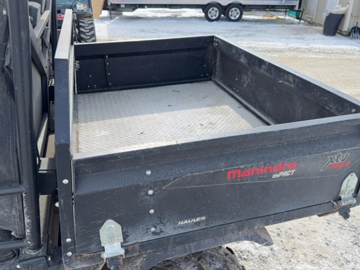 mahindra-model-xtv-7505,-runs,-transmission-issues-image-3