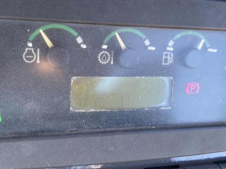 2010-deere-310j-image-69