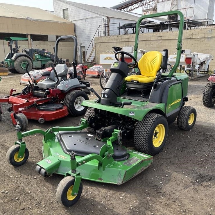 2010 JOHN DEERE 2010