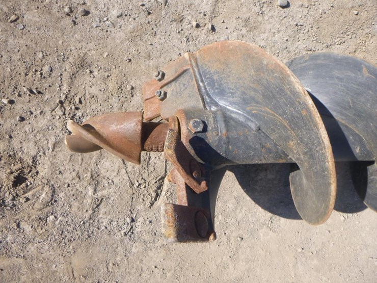 caterpillar-12-image-5