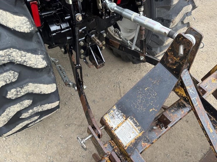 2017-new-holland-workmaster-40-image-19