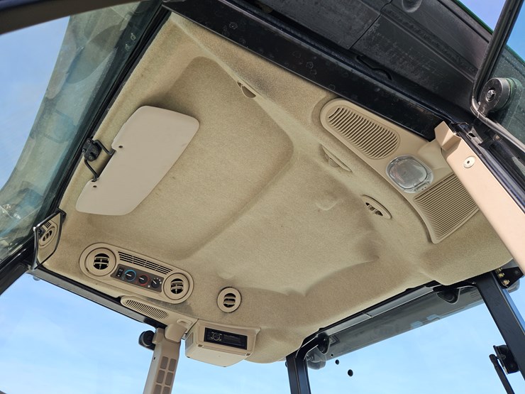 2011-john-deere-6115d-image-5