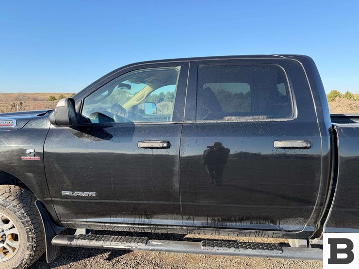 2019-dodge-2500-image-13