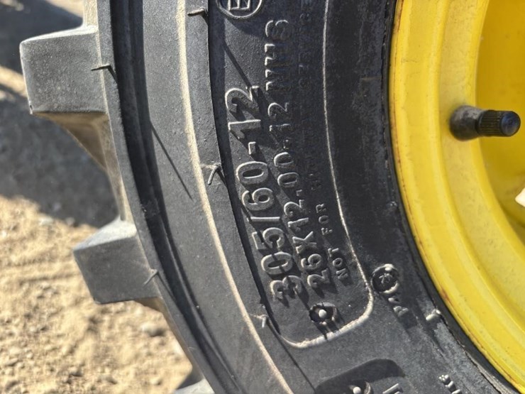 john-deere-1025r-image-22