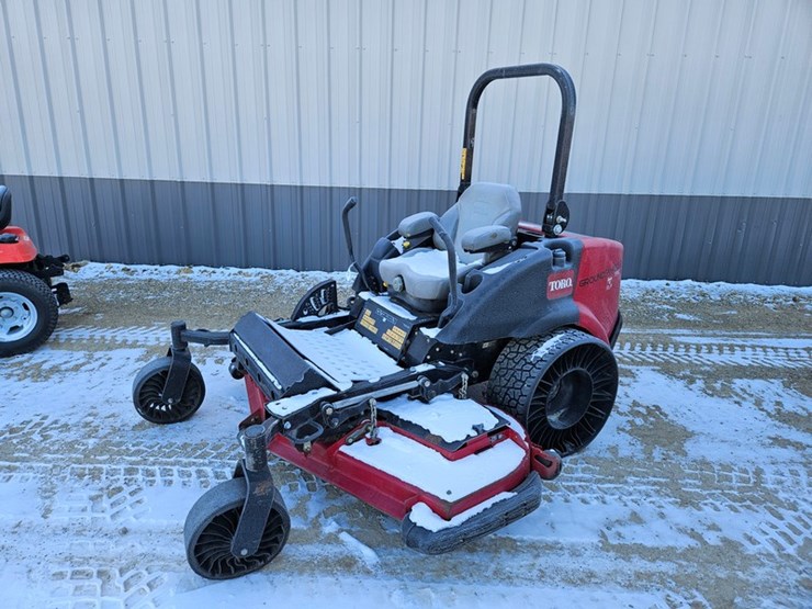 toro-groundsmaster-7200-image-1