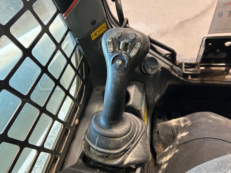 2020-bobcat-t76-image-25