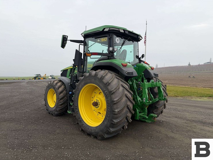 2021-john-deere-7r-350-image-3