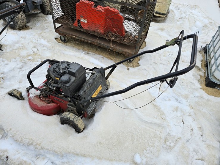 #118-•-toro-30"-twin-blade-lawn-mower-image-2