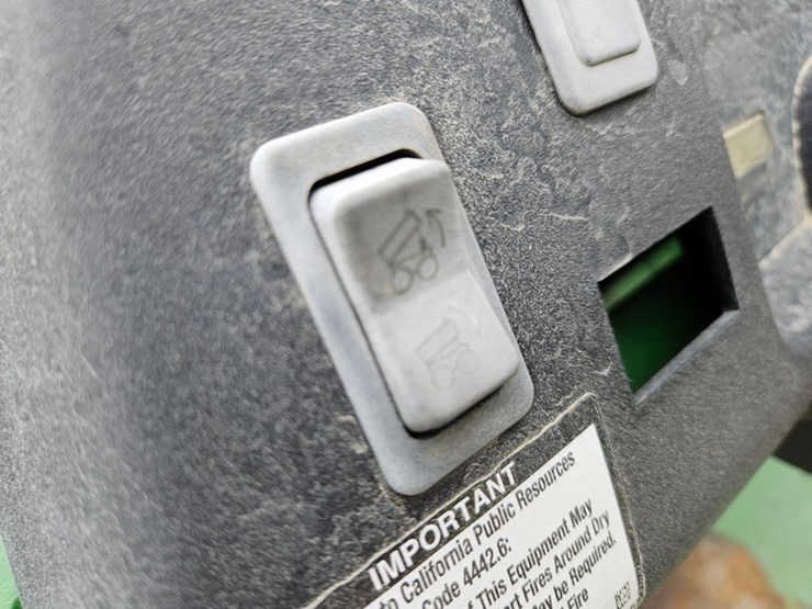 john-deere-tx-4x2-image-10