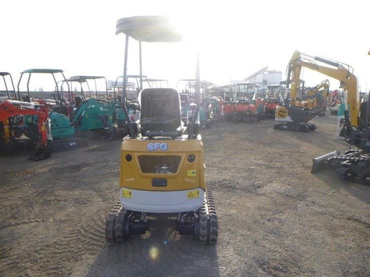 2025-agt-xz20r-hydraulic-excavator-image-8