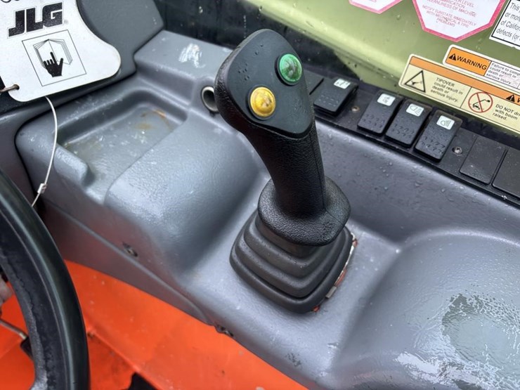 2015-jlg-g5-18a-image-28