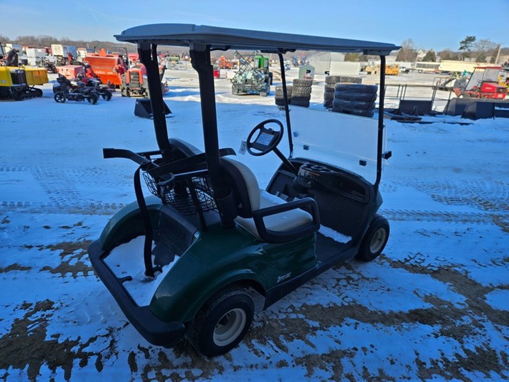 #170-•-yamaha-gas-golf-cart-image-5