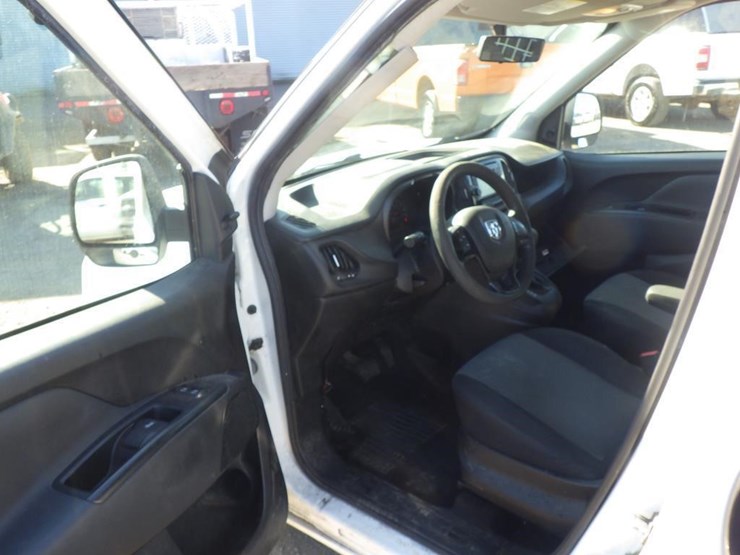 2018-ram-promaster-city-image-5