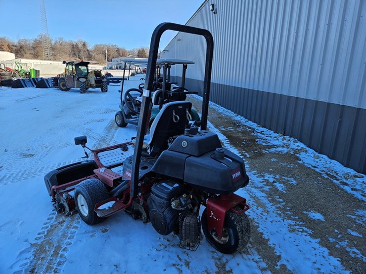 toro-greensmaster-3150-image-3