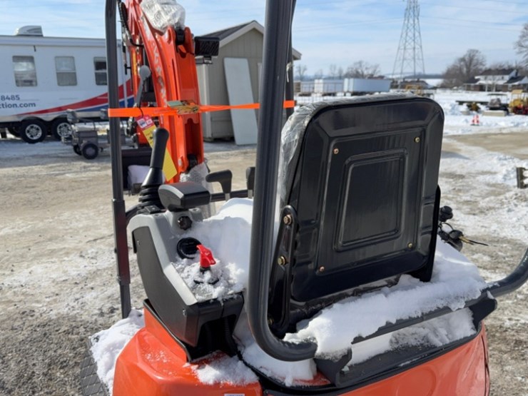 new-unused-aboss-model-gh25-mini-excavator,-kubota-d722,-3-cylinder-diesel,-hyd.-thumb,-sn#4554605-image-4