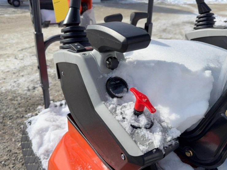 new-unused-aboss-model-gh25-mini-excavator,-kubota-d722,-3-cylinder-diesel,-hyd.-thumb,-sn#4554605-image-5