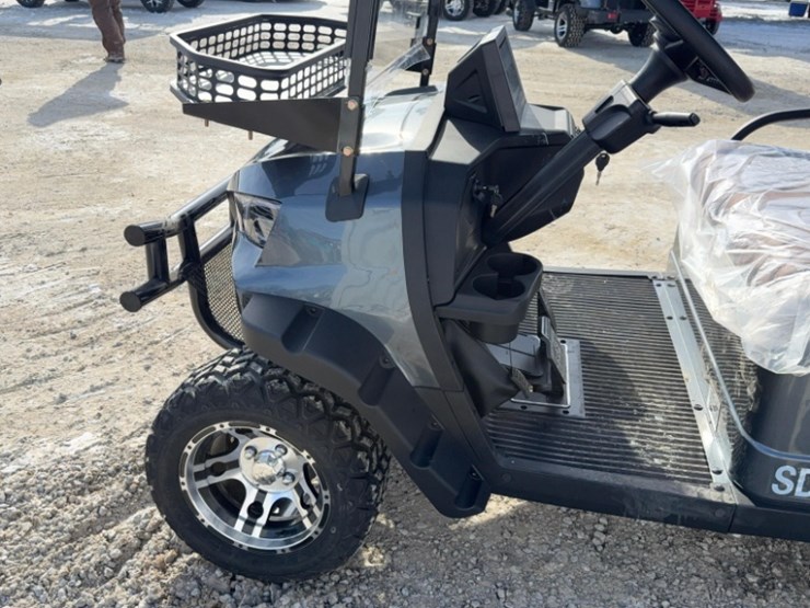 new-unused-sdlanch-golf-cart-model-sdlgc80,-60-volt,-full-led-lighting-system,-reverse-camera,-image-5