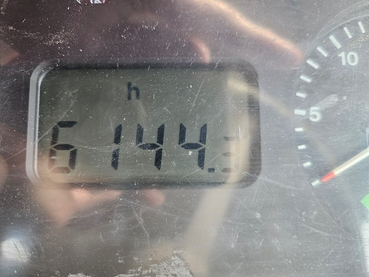 1993-john-deere-6400-image-21