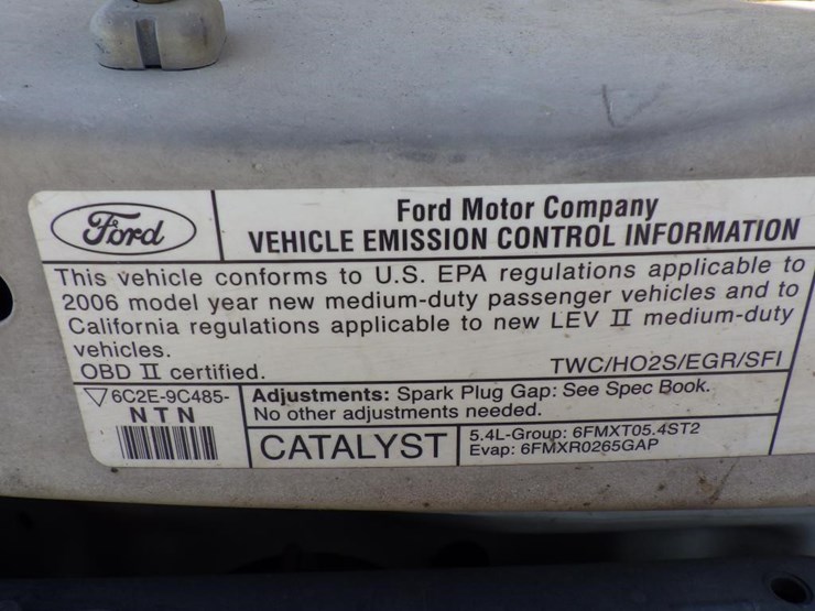 2006-ford-econoline-350-image-12