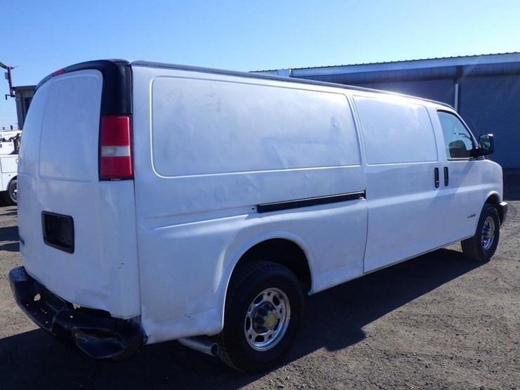 2005-chevrolet-2500-image-3