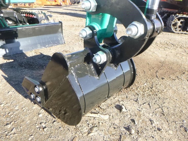 2025-agt-h15r-hydraulic-excavator-image-10