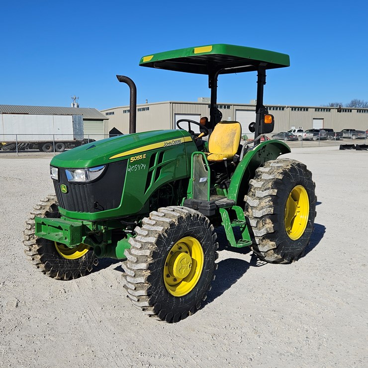 2022 JOHN DEERE 5055E