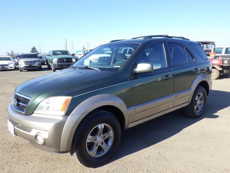 2004-kia-sorento-image-1