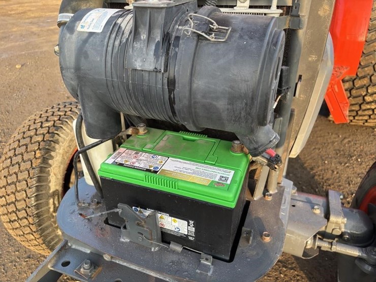 2017-kubota-l4701d-image-33