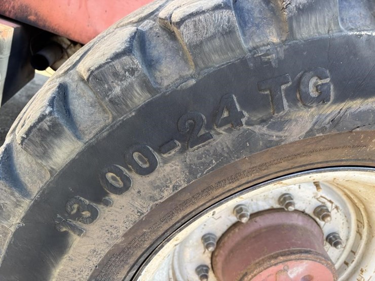 2005-jlg-8042-image-22