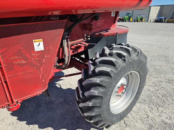 2001-case-ih-2366-image-15