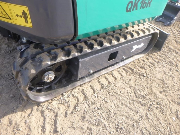 2025-agt-qk16r-hydraulic-excavator-image-26