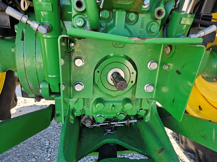 2011-john-deere-5085m-image-18