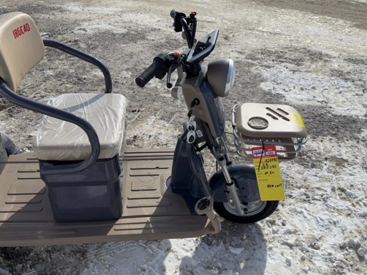 unused-ir-model-irgc40-high-end-golf-cart,-60-volt,-3-speed,-on-board-charger.-image-4