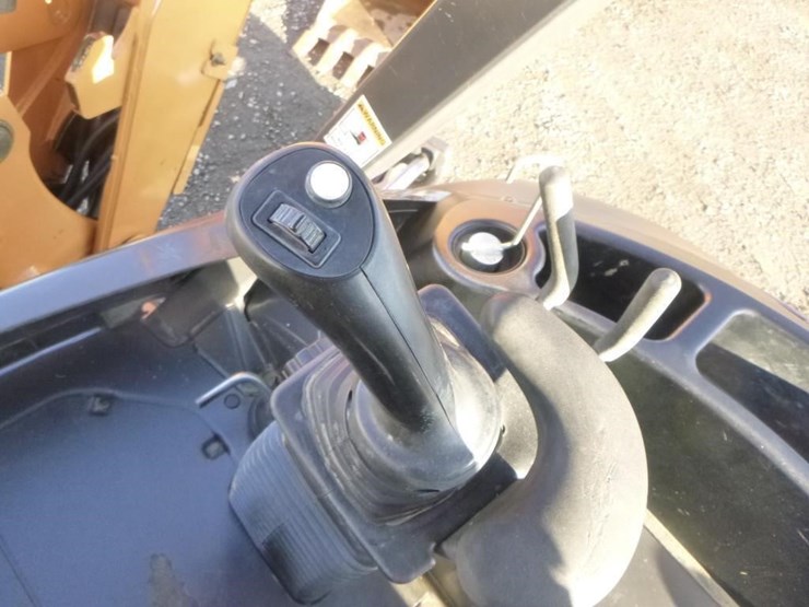 2018-case-580sn-image-41